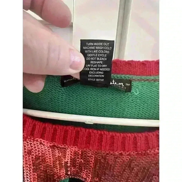 United States Women's‎ Holiday Elf Christmas Ugly Bells PomPoms Sweater Size XL - Picture 10 of 12